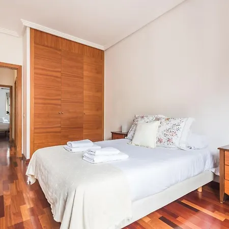Home2book Comfy Center Triana Apartment *