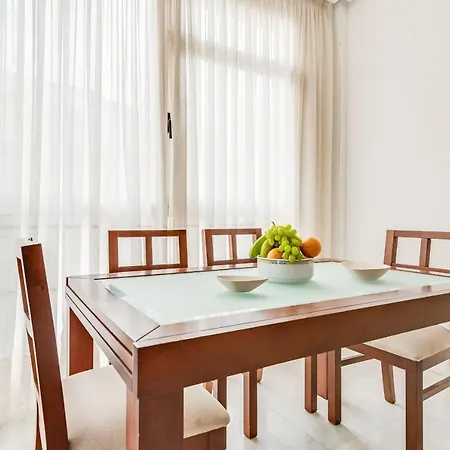 Home2book Comfy Center Triana Appartamento